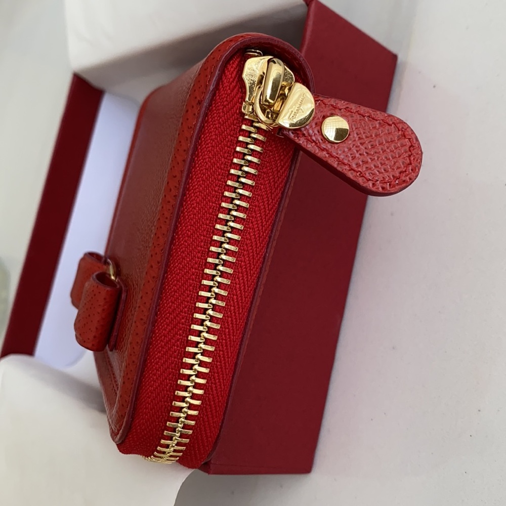 Salvatore Ferragamo Vara Bow Zip Wallet - Picture 4 of 10